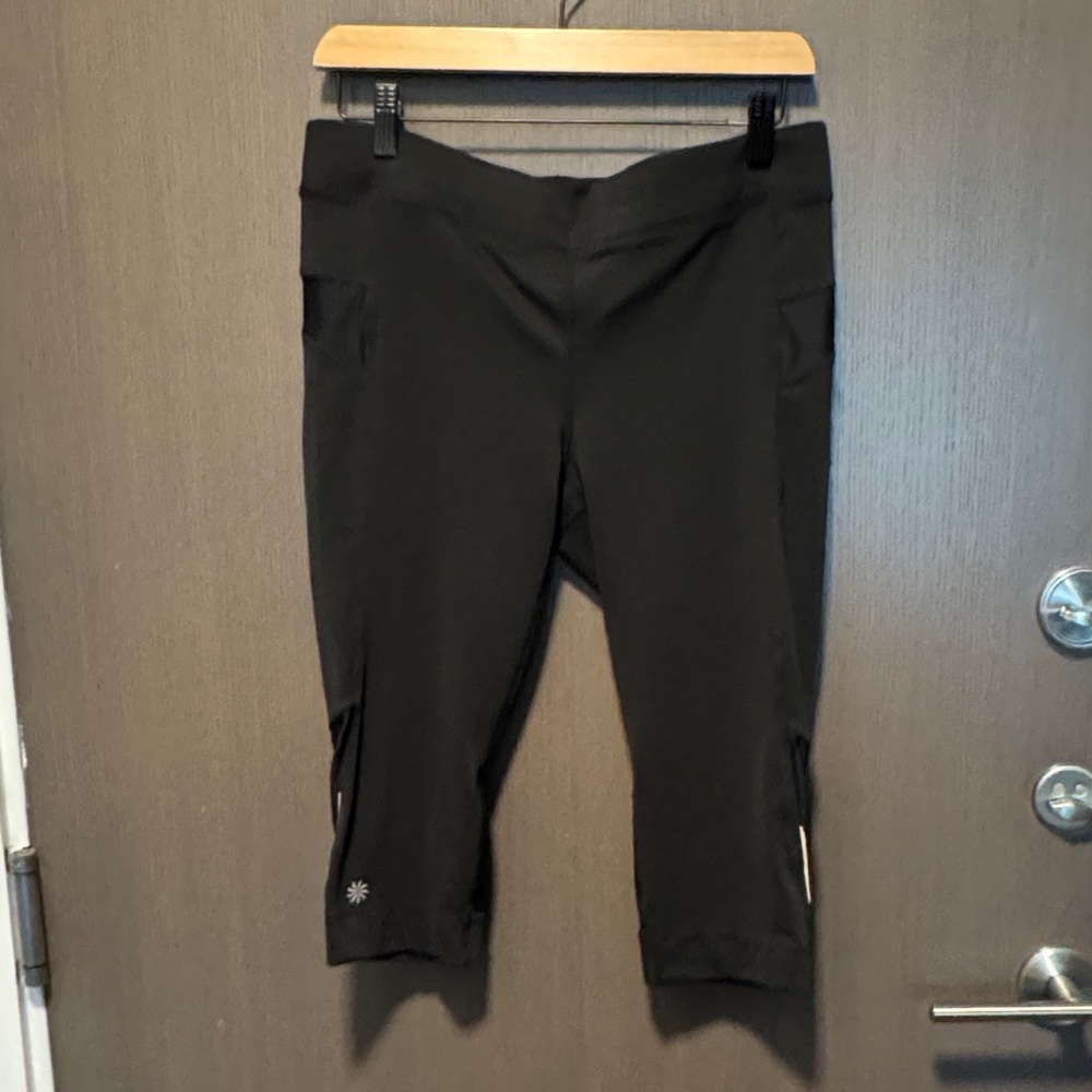 Athleta Black Capri Leggings